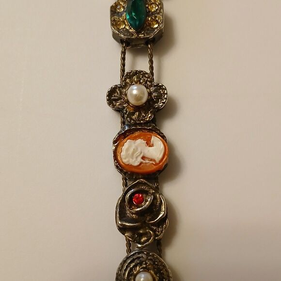 Vtg Bonetto Japan MOP Dial Colorful Charm Silver Tone Bracelet Watch - Tarnish - Picture 11 of 16